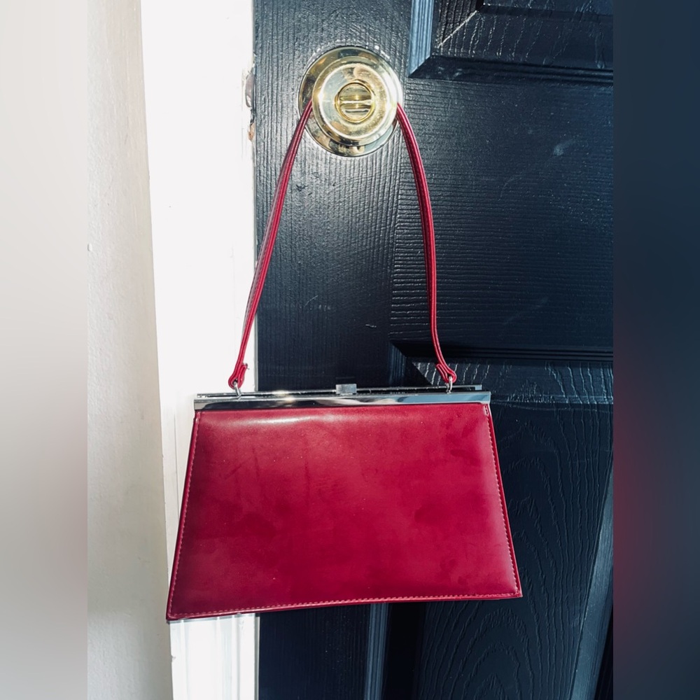 Red Handbag - Picture 6 of 6